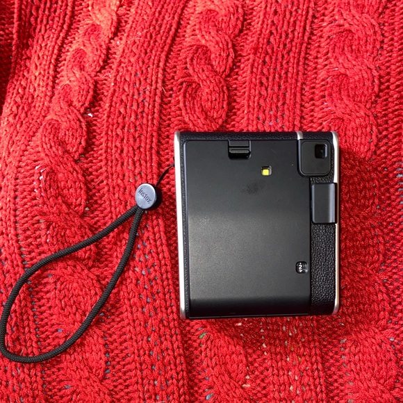 Instax Mini 40 Polaroid Camera - Picture 2 of 5